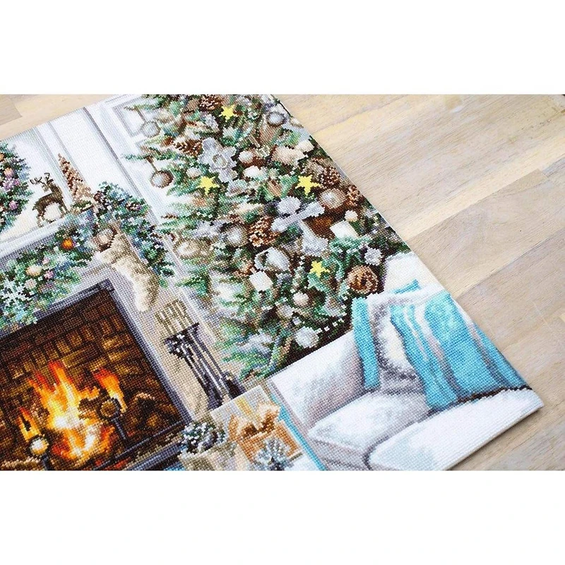 Luca-S Christmas Interior Counted Cross Stitch Kit