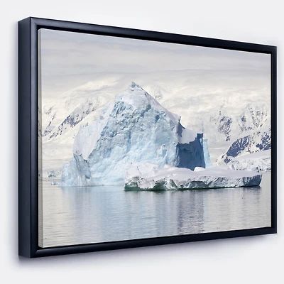 Designart - Antarctica Mountains