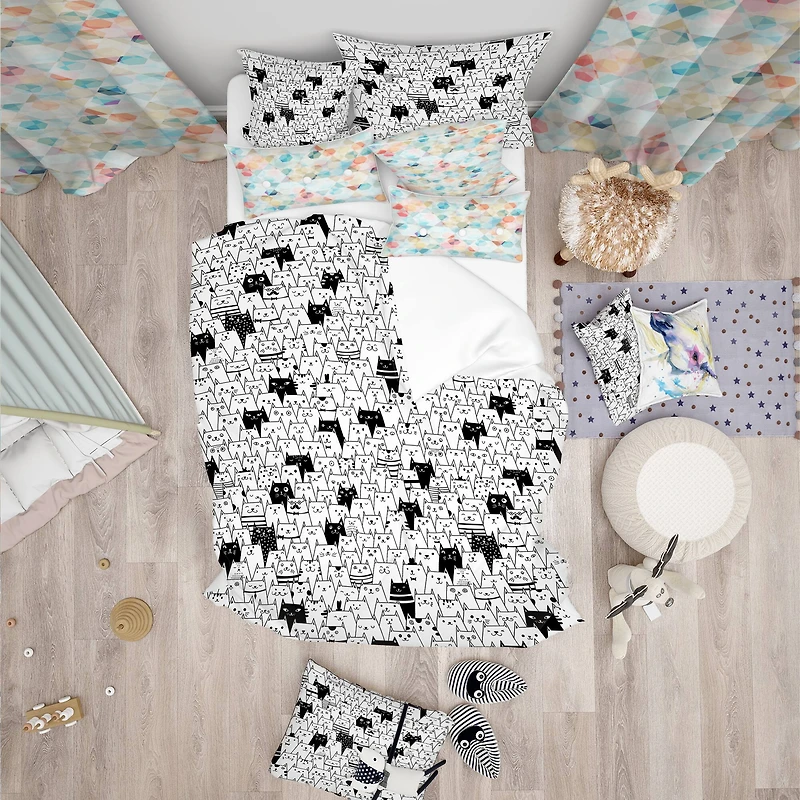 Designart 'Cats Pattern