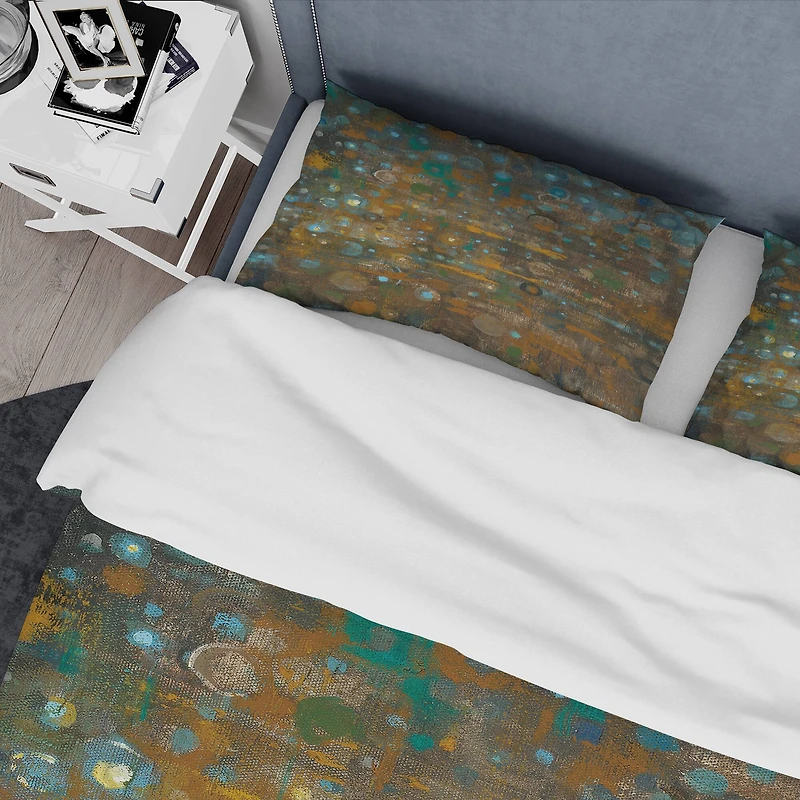 Designart 'Blue and Bronze Dots on Glass IV' Geometric Bedding Set