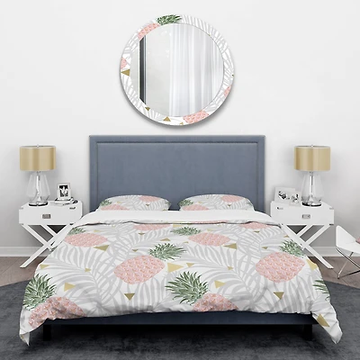 Designart 'Pineappple On Tropical Leaves' Mid-Century Duvet Cover Set
