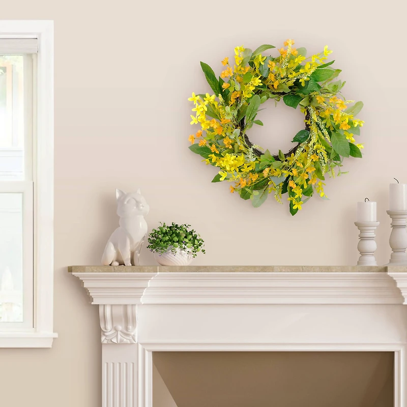 24" Yellow Spring Winter Jasmine Floral Wreath