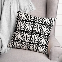 18" Fun Foliage Indoor/Outdoor Pillow