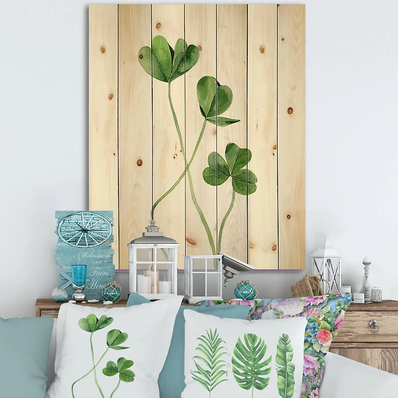 Designart - Field Plant Detail Clover - Farmhouse Print on Natural Pine Wood