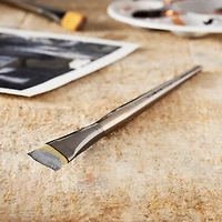 Zen™ Series 93 Short Handle Angle Shader Brush