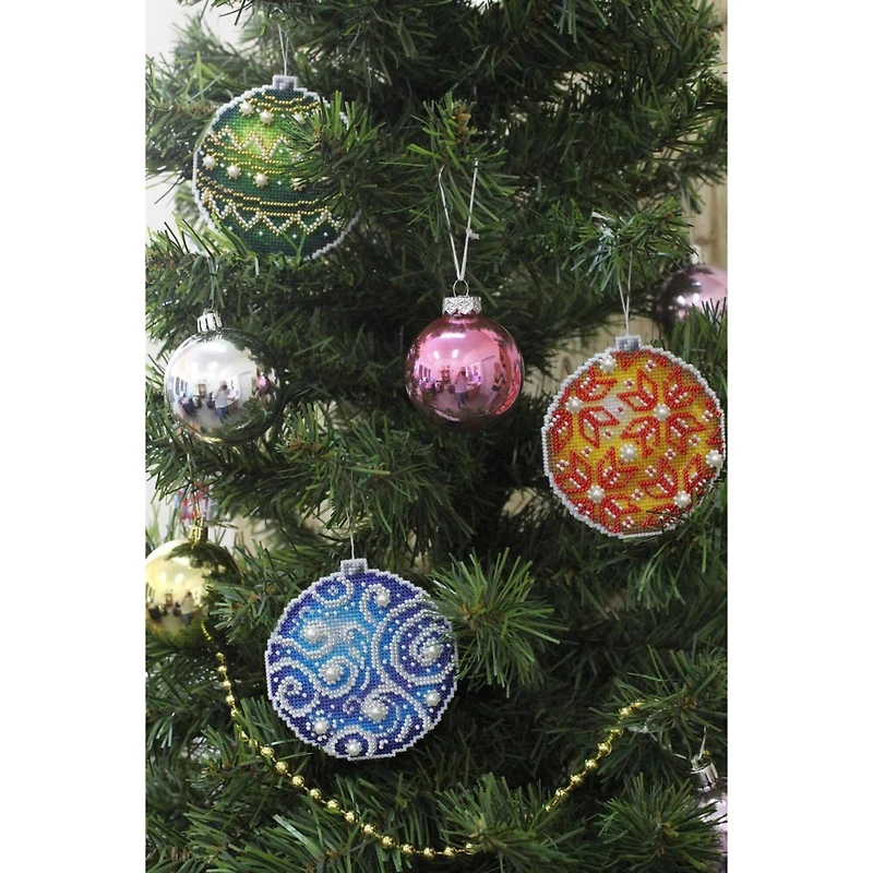 MP Studia Christmas Tree Ornament Plastic Canvas Counted Cross Stitch Kit