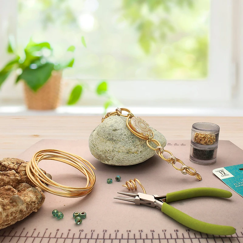 The Beadsmith® Wire Elements™ Gauge Gold Tarnish Resistant Soft Temper Wire