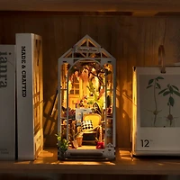 Rolife® Garden House DIY Book Nook Shelf Insert Kit