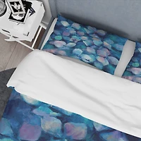Designart 'Abstract Blue Flower Petals' Geometric Bedding Set