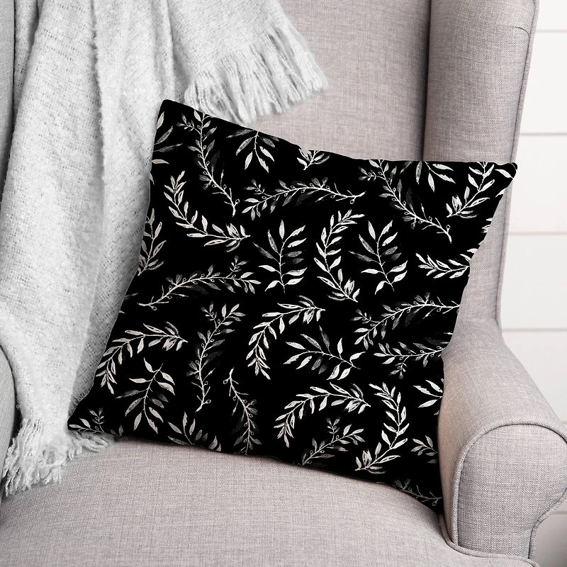 18" Swirly Leaves Indoor/Outdoor Pillow