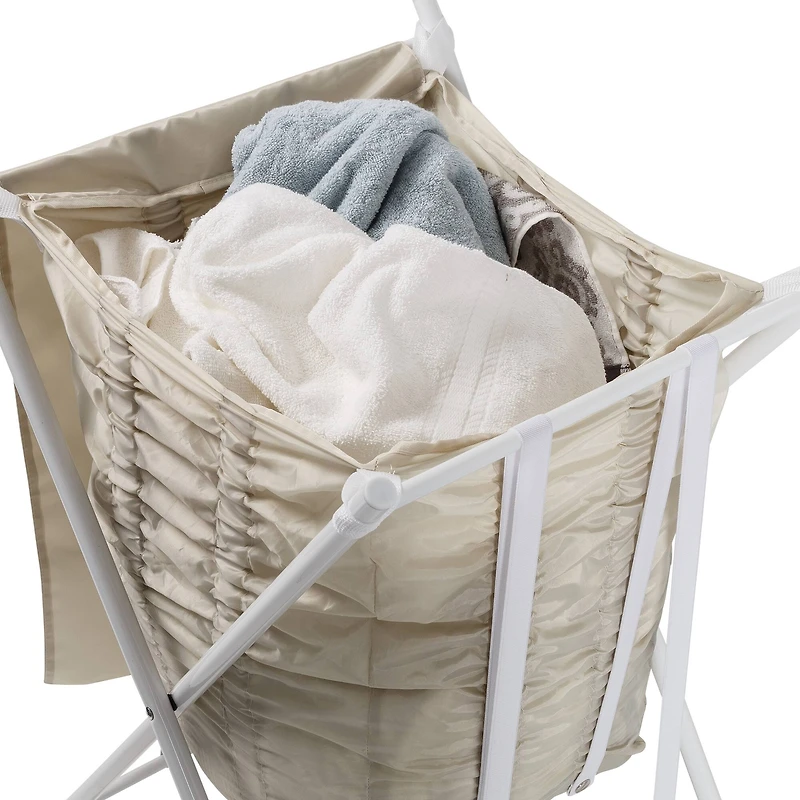 Honey Can Do White/Natural Single Bounce Back Hamper with Wheels and Lid