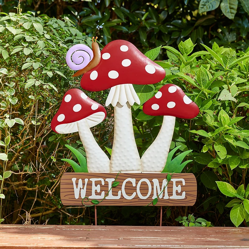 Glitzhome® 32" Metal & Wood Triple Mushrooms Yard Stake