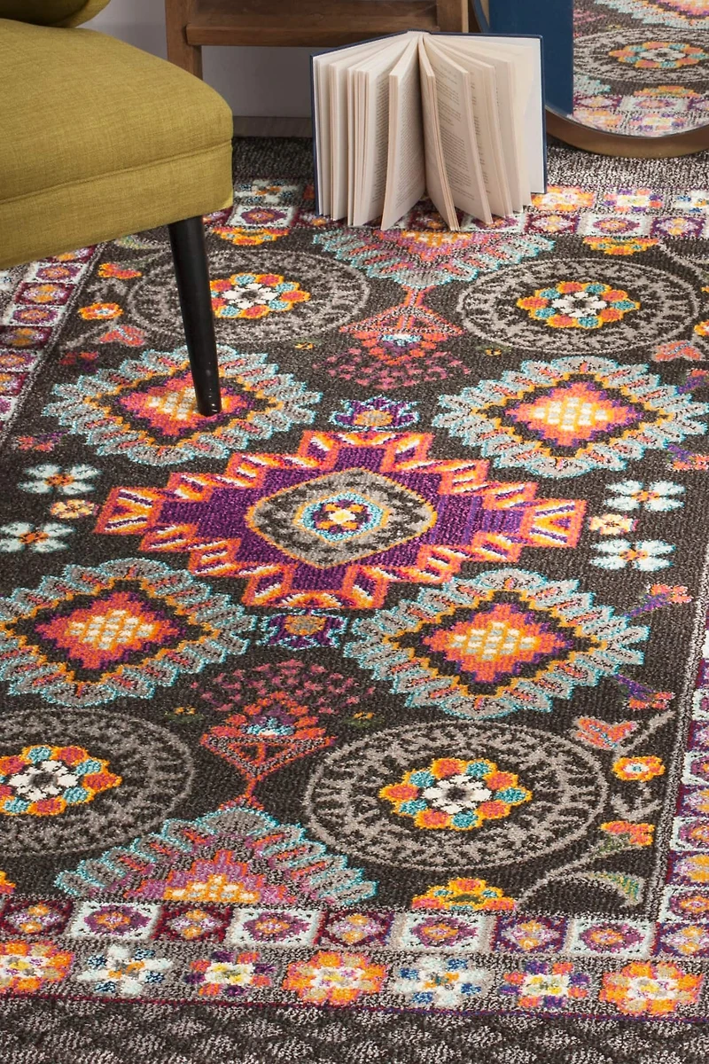 Monaco Wide Border 4' X 5'-7" Area Rug