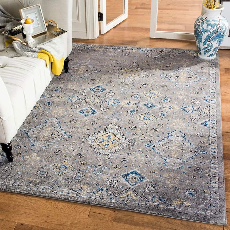 Evoke Diamond 4' X 6' Area Rug