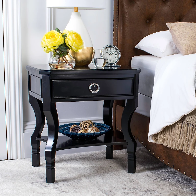 Alaia Side Table in Black