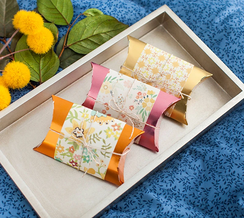 Cricut® Foil Poster Board Fairytale Sampler