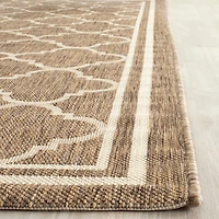 Courtyard Quatre Border 2' X 3'-7" Accent Rug