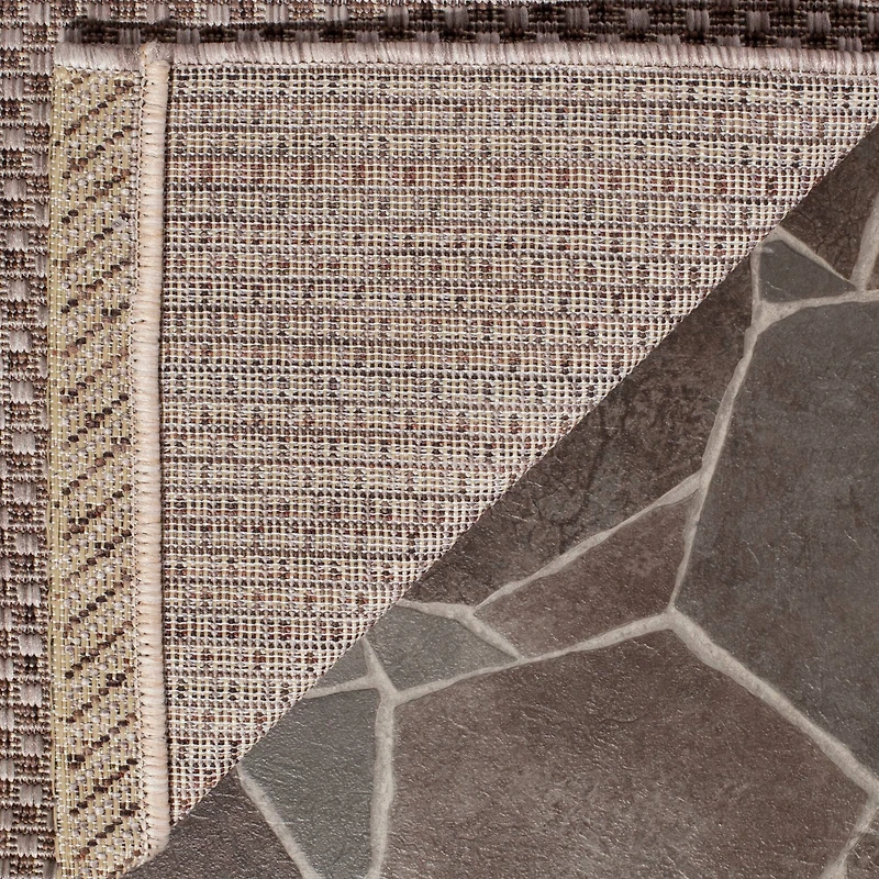 Courtyard Modern 2' X 3'-7" Accent Rug