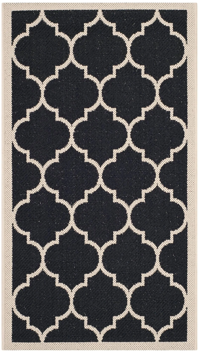 Courtyard Quatrefoil 2' X 3'-7" Accent Rug