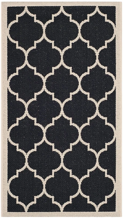 Courtyard Quatrefoil 2' X 3'-7" Accent Rug
