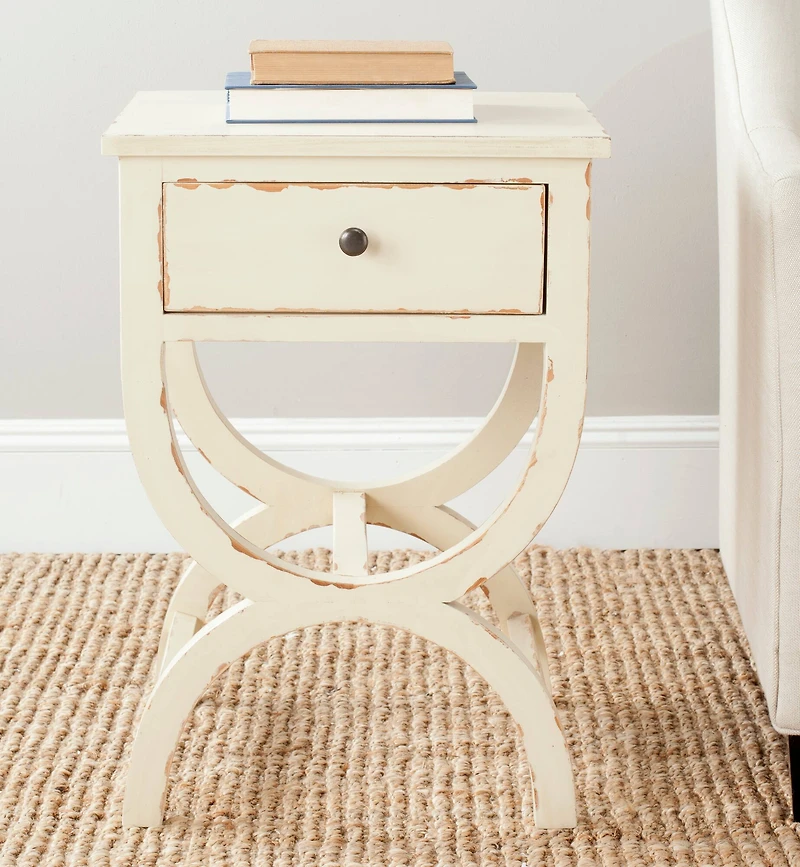 Maxine End Table in Vanilla