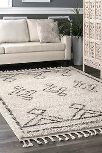 nuLoom Mackie Moroccan Diamond Tassel Area Rug