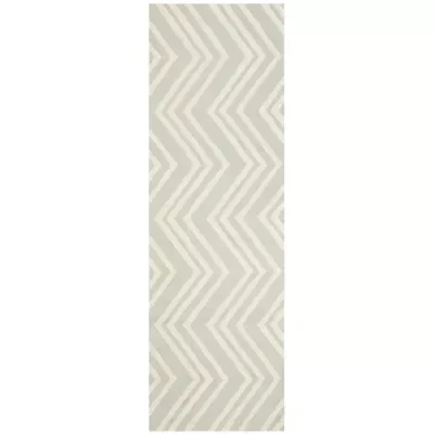 Safavieh Kids Collection Donal Geometric Runner Rug
