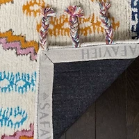 Safavieh Casablanca Collection Trenton Geometric Runner Rug
