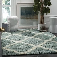 Safavieh Dallas Shag Collection Caris Geometric Square Area Rug