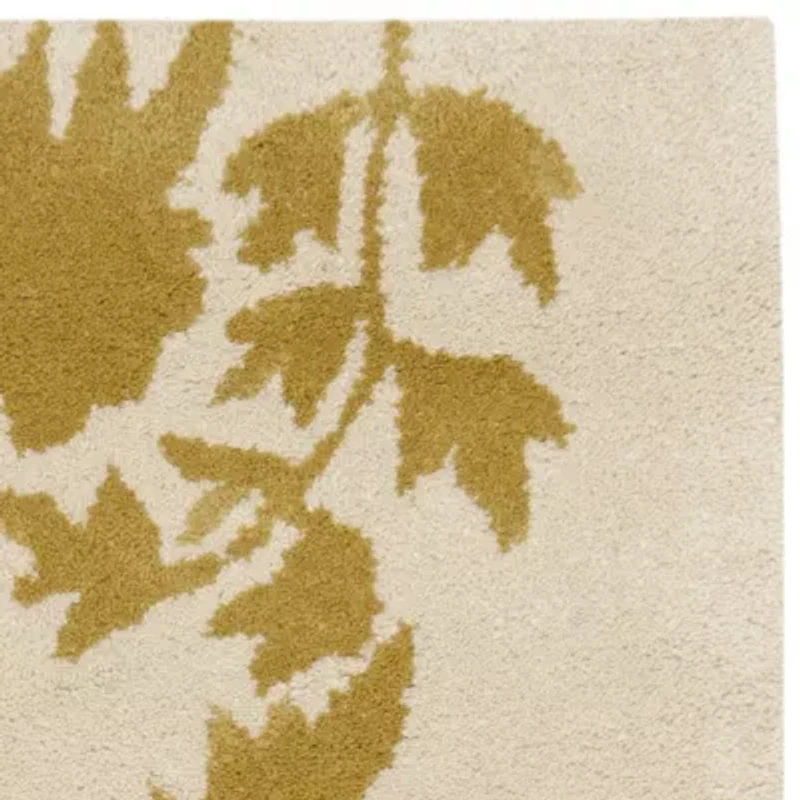 Safavieh Capri Collection Ilbert Floral Area Rug