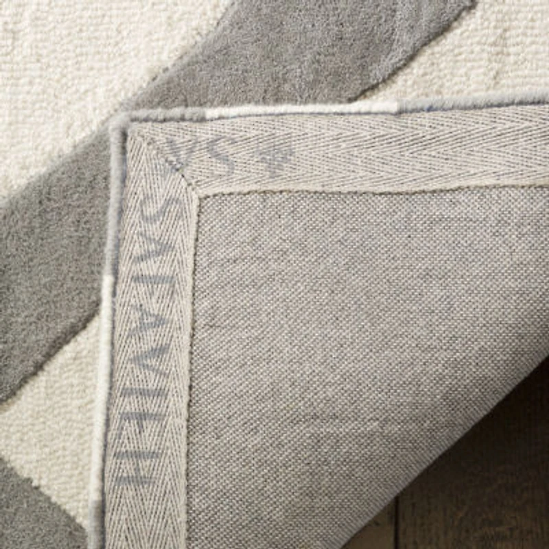 Safavieh Kids Collection Deborah Geometric Area Rug