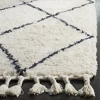 Safavieh Casablanca Collection Angela Geometric Area Rug