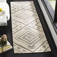Safavieh Casablanca Collection Hyram Geometric Runner Rug