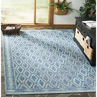 Safavieh Courtyard Collection Trent Geometric Indoor/Outdoor Square Area Rug