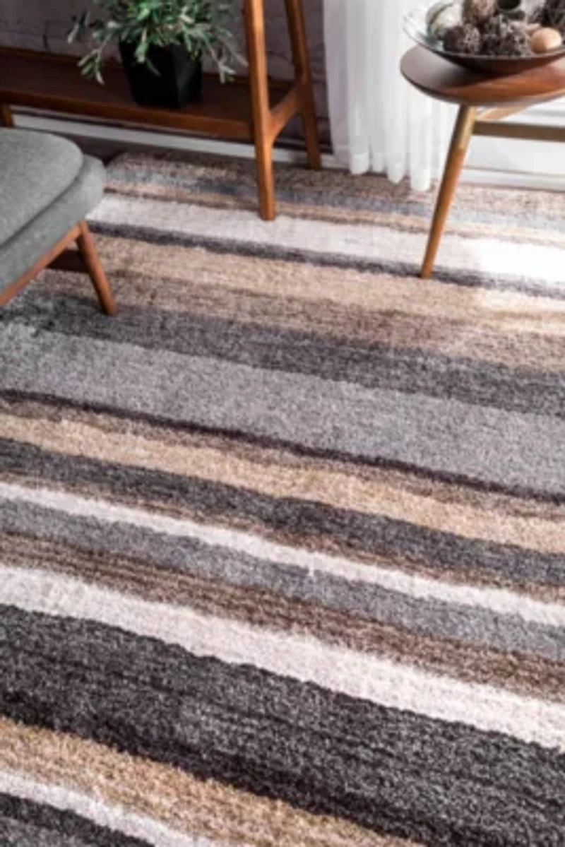 nuLoom Hand Tufted Classie Shag Rug