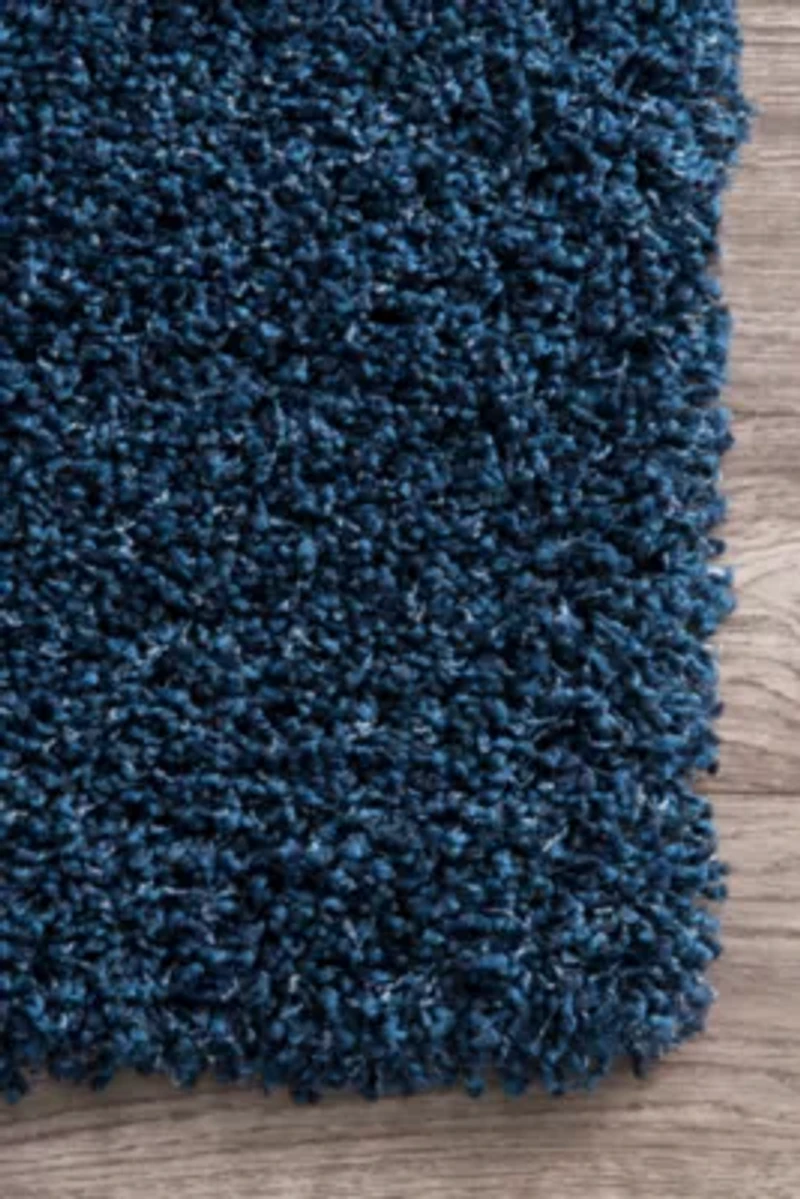 nuLoom Marleen Plush Shag Rug