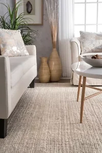nuLoom Hand Woven Ashli Solid Jute Rug