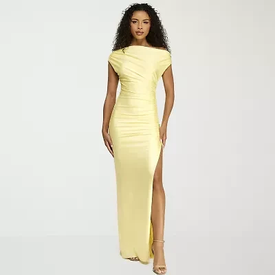 Premier Amour Womens One Shoulder Short Sleeve Fitted Gown