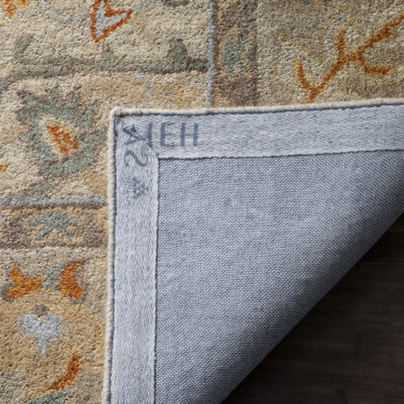 Safavieh Kelleigh Traditional Area Rug