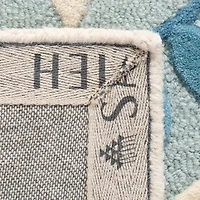 Safavieh Veronica Floral Hand Tufted Wool Rug