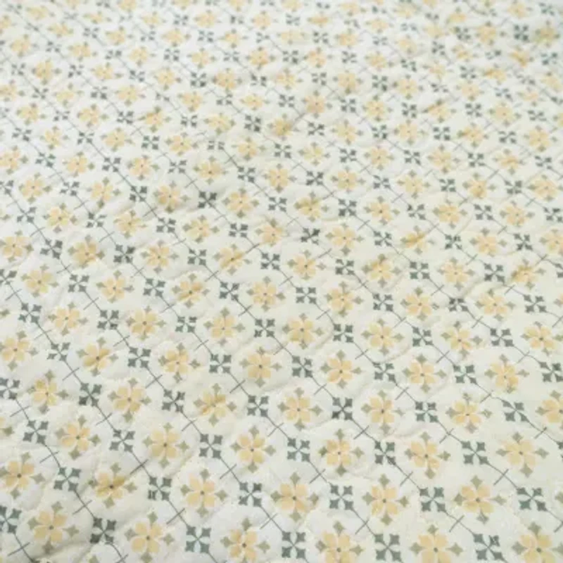 Donna Sharp Meadow Easy Care Quilt Set