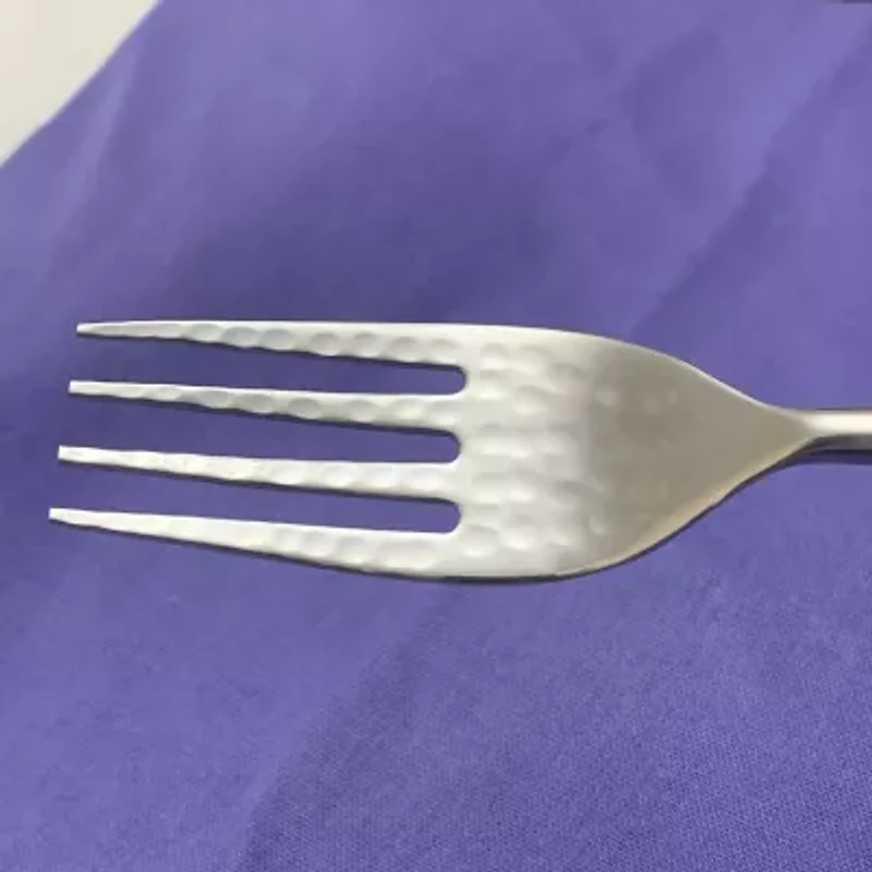 Vibhsa White Hammared 20-pc. Flatware Set