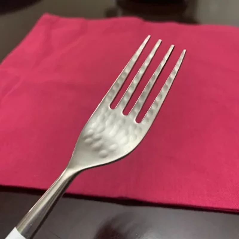 Vibhsa White Hammared 20-pc. Flatware Set