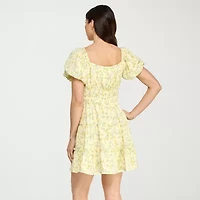 Trixxi Womens Juniors Short Sleeve Floral Fit + Flare Dress