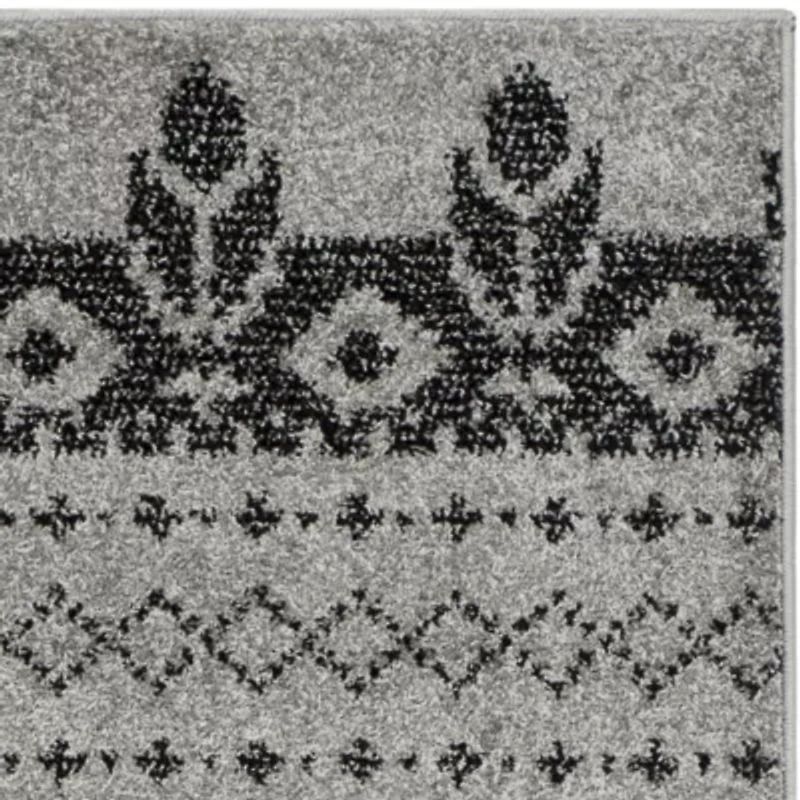 Safavieh Alicia Geometric Area Rug