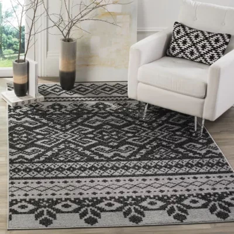 Safavieh Alicia Geometric Area Rug