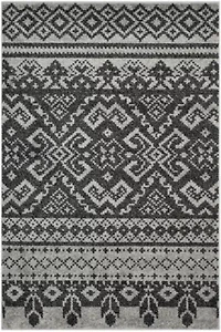 Safavieh Alicia Geometric Area Rug