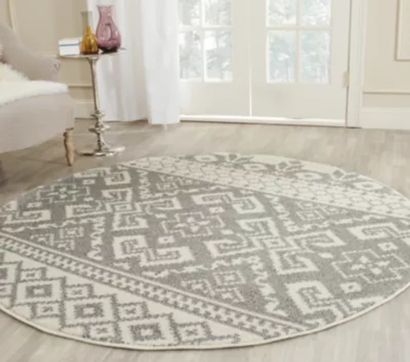 Safavieh Alicia Geometric Area Rug