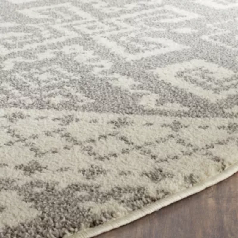 Safavieh Alicia Geometric Area Rug