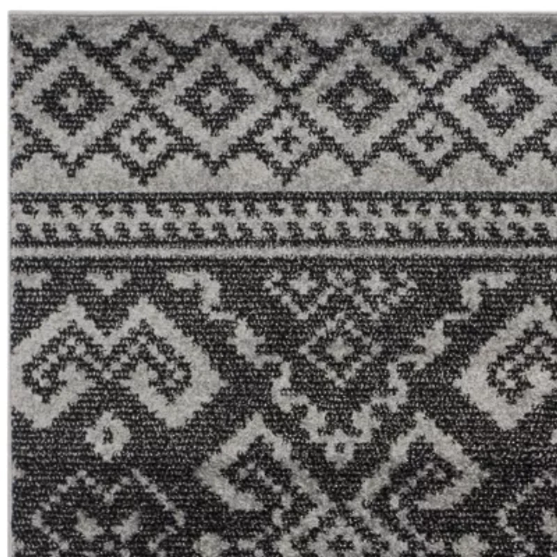 Safavieh Alicia Geometric Area Rug